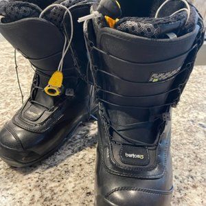Burton Snowboarding Boots Ladies Size 9.  New.  Never Worn